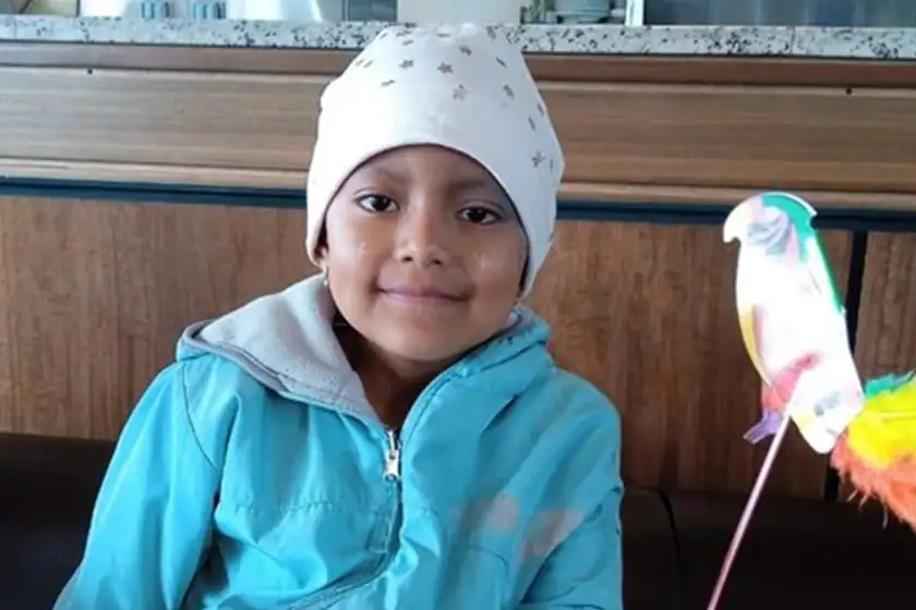 Ecuador: Nicole es libre de un tumor